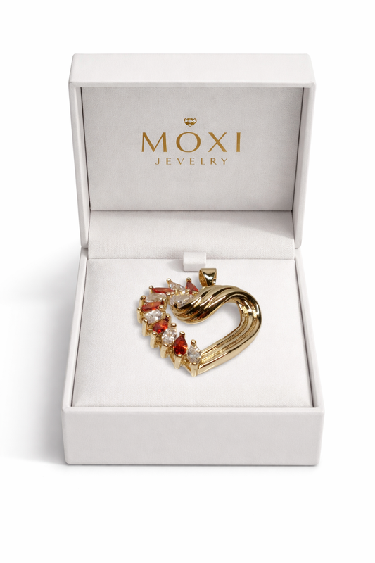 Moxi J  Pendant Necklace Heart in Yellow Gold,